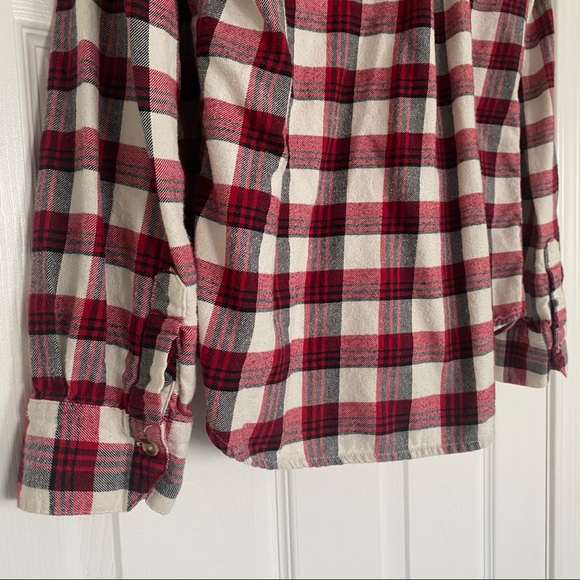BDG | Boyfriend Fit Red and White Plaid Flannel - Picture 11 of 14